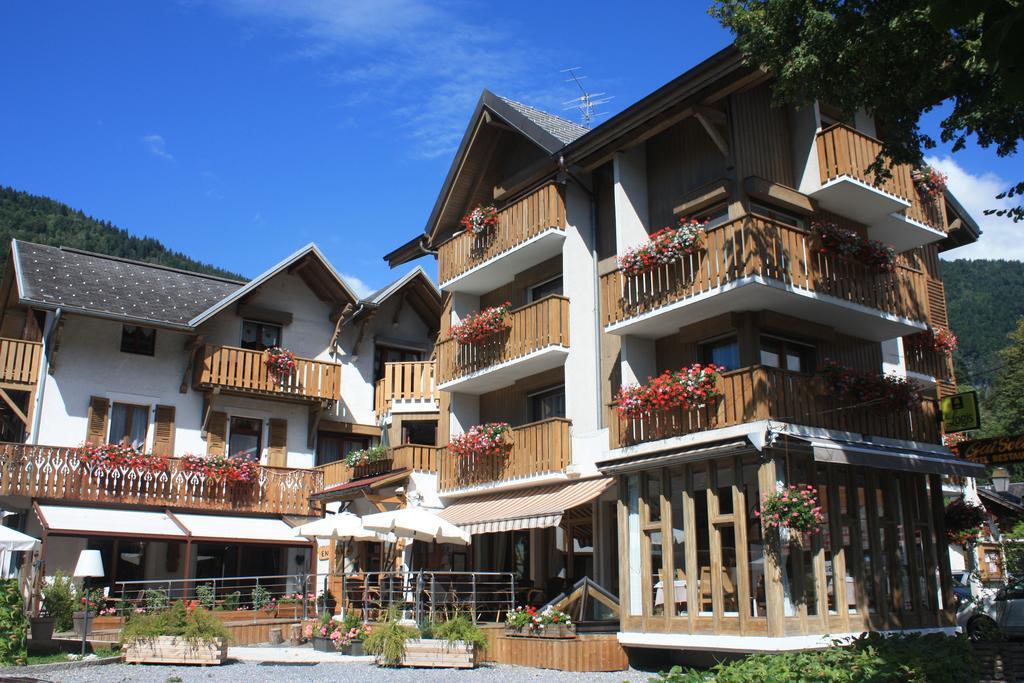 Logis Hotel Gai Soleil Samoëns Quarto foto