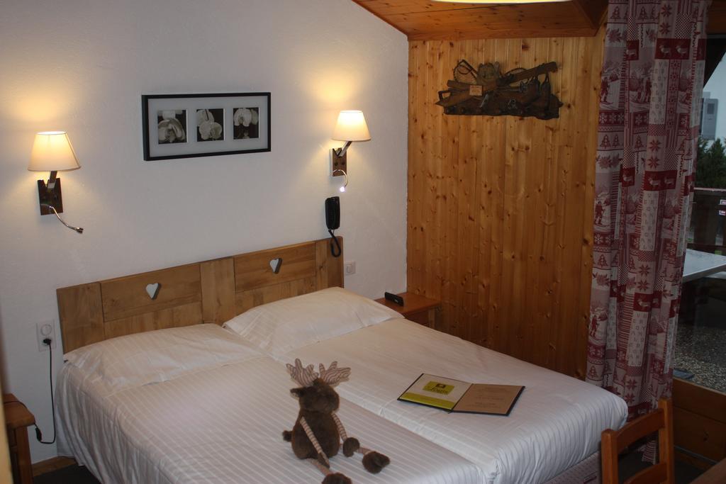 Logis Hotel Gai Soleil Samoëns Exterior foto