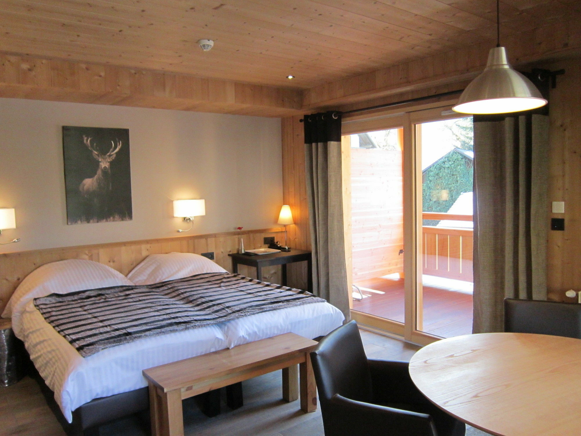 Logis Hotel Gai Soleil Samoëns Exterior foto
